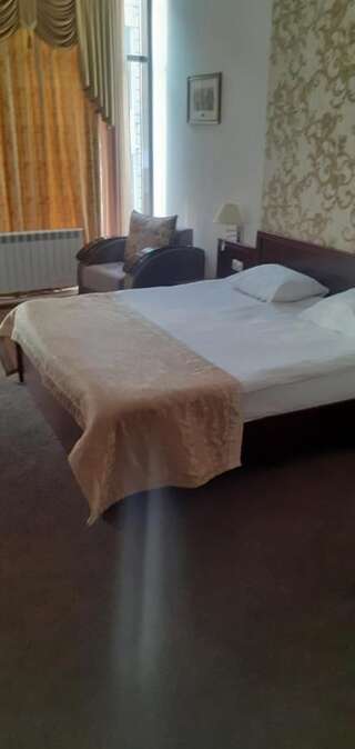 Гостиница Бугарь Отель Ессентуки Двухместный номер «Комфорт» с 1 кроватью или 2 отдельными кроватями-6