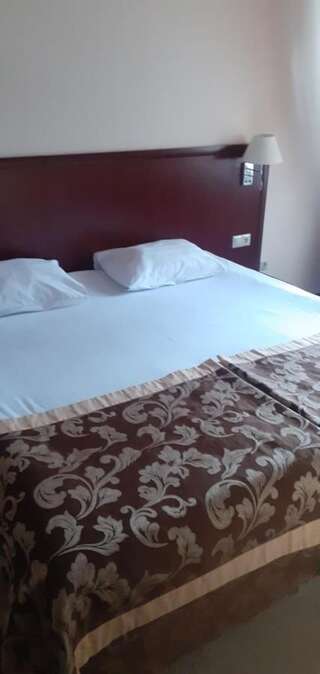 Гостиница Бугарь Отель Ессентуки Двухместный номер «Комфорт» с 1 кроватью или 2 отдельными кроватями-7